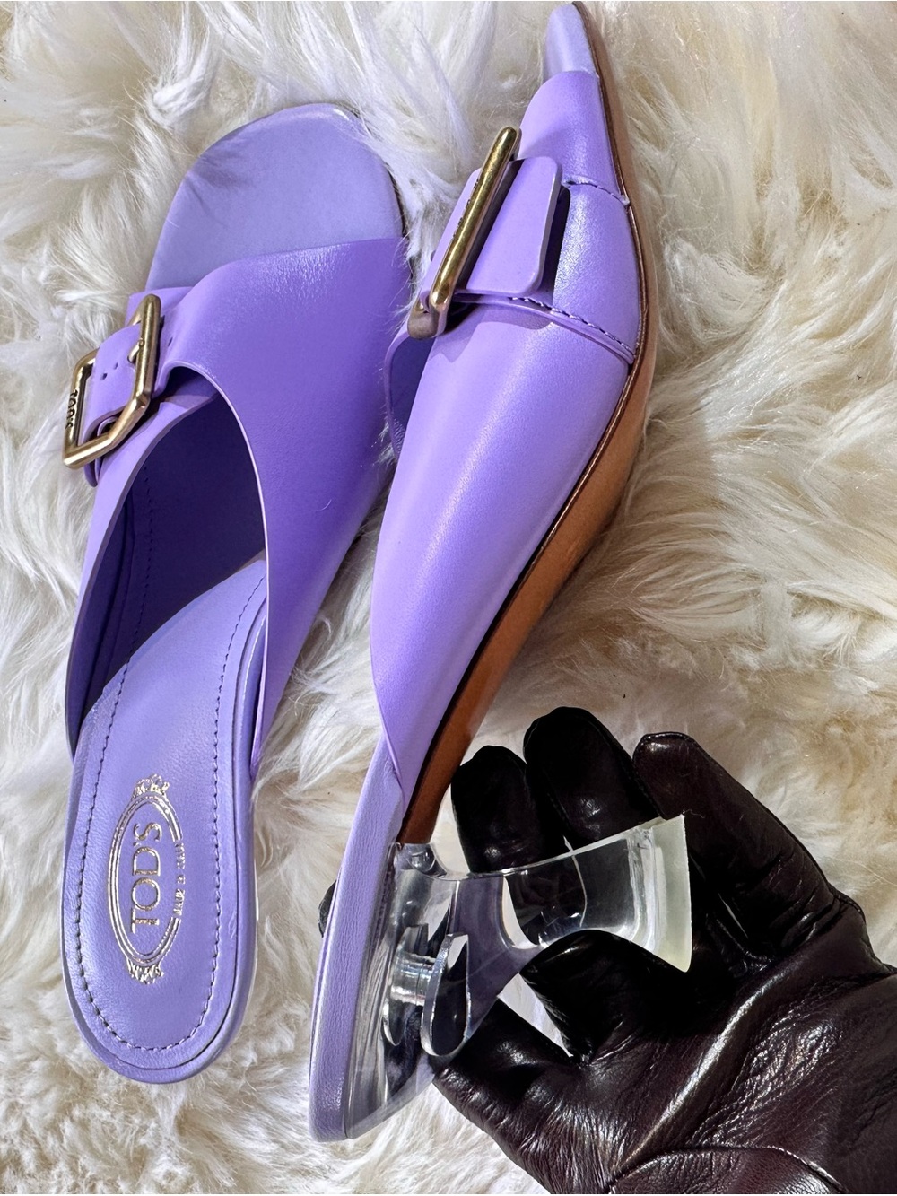 TOD’S Lavender Leather Mule Sandals with Sculptural Plexi Heel - Picture 14 of 15